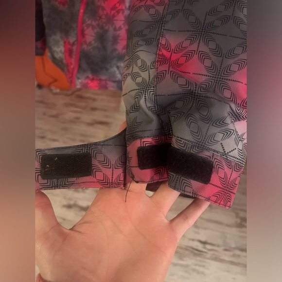 Amazon Snow Coat - Picture 3 of 6